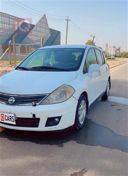 نيسان فيرسا